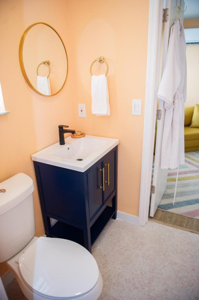 Sunburst Inn- Indian Shores Beach photo 4