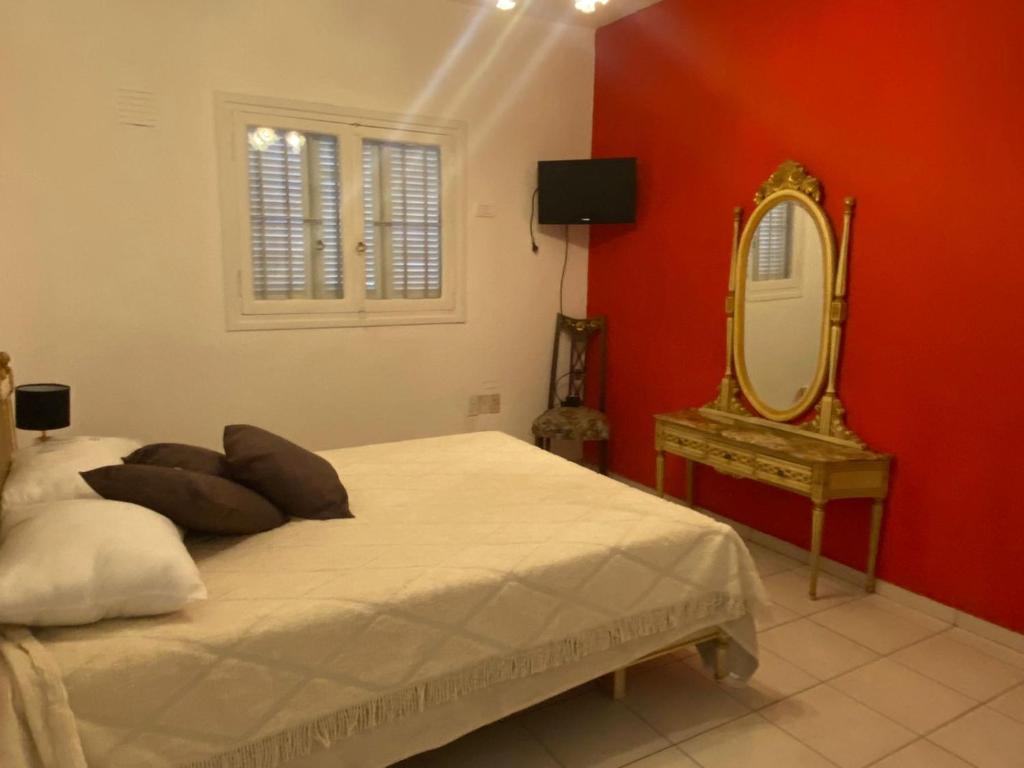 DEPARTAMENTO VINTAGE 2 HABITACIONES 2 BAÑOS LiVING COMEDOR COCINA A 2 CUADRAS PEATONAL CENTRO SAN JUAN photo 1