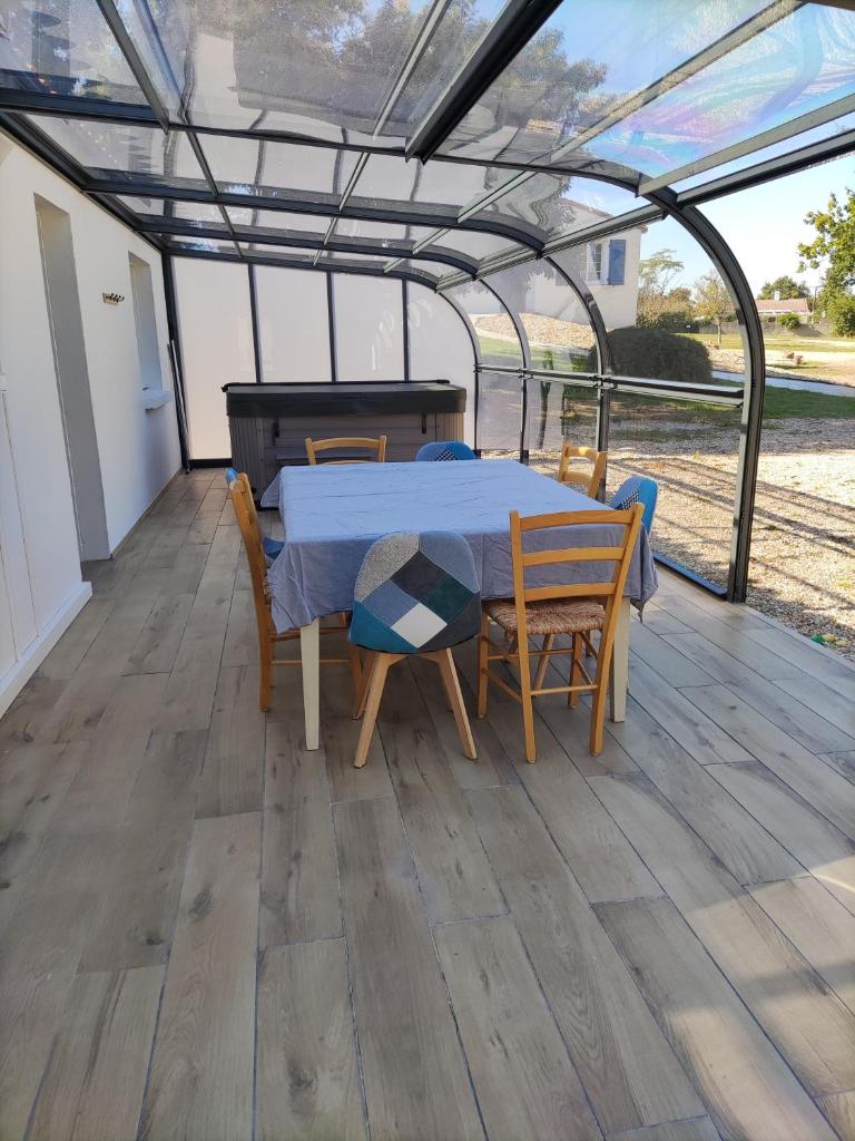 Maison avec jacuzzi proche plages photo 2