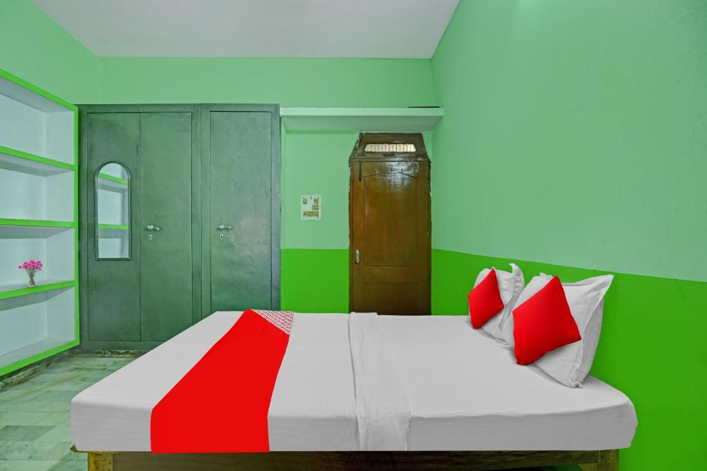 OYO Flagship Hotel Baba''s House