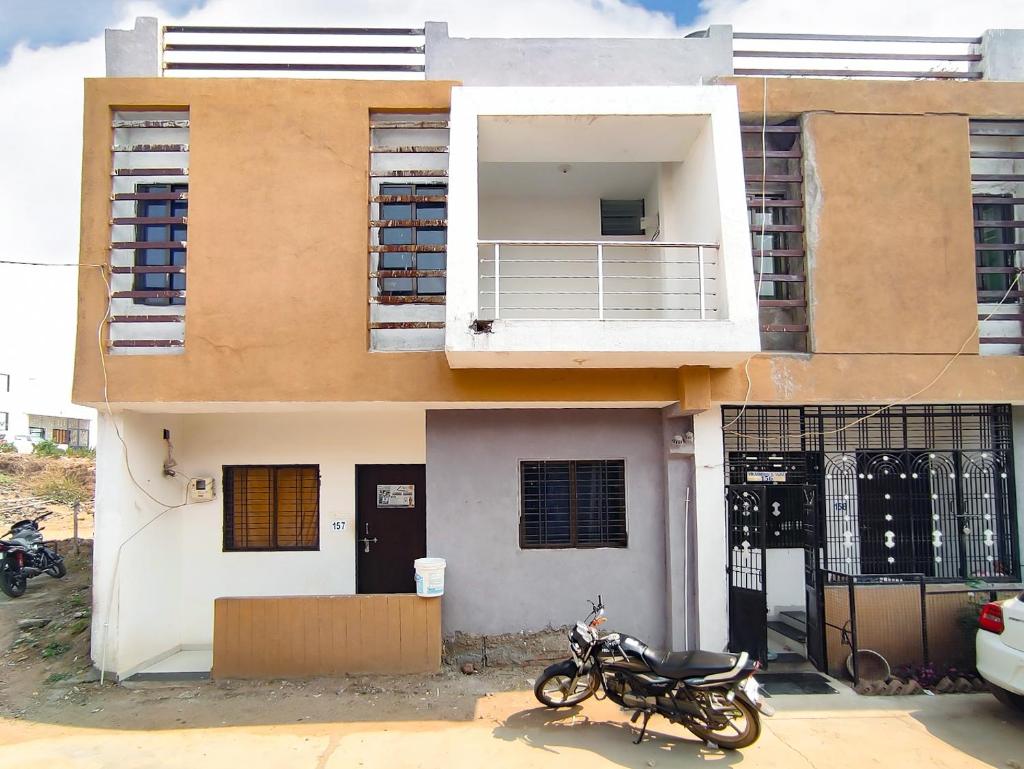 Aarambh - 3 BHK - AC photo 1