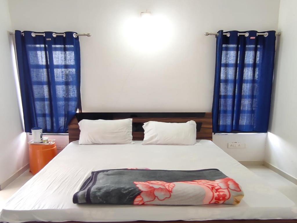 Aarambh - 3 BHK - AC photo 4