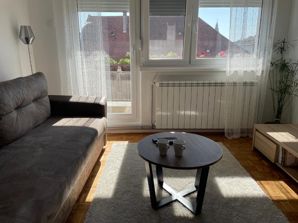 Sunny apartment photo 2