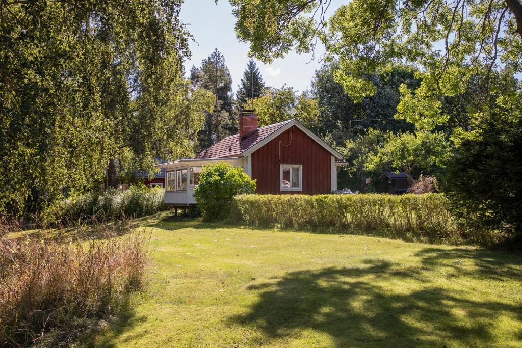 Drömtorp med egen brygga photo 1