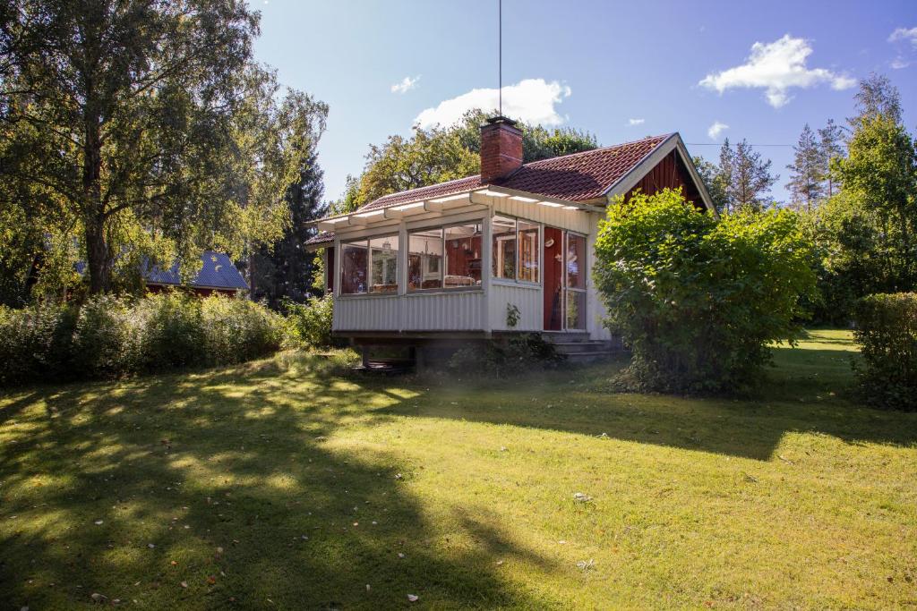 Drömtorp med egen brygga photo 2