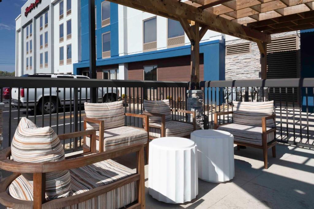 Hampton Inn Conyers photo 1