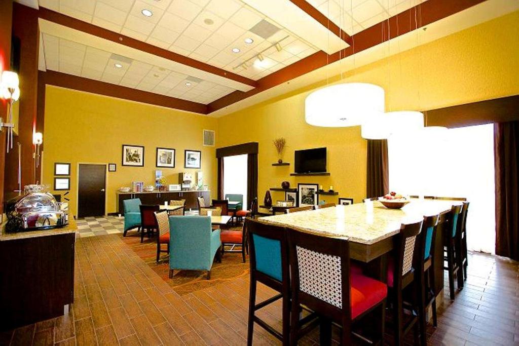 Hampton Inn Atlanta/Douglasville photo 2