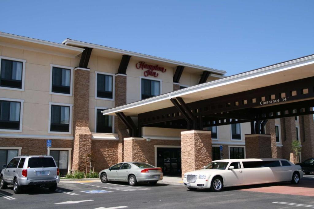 Hampton Inn Brentwood image