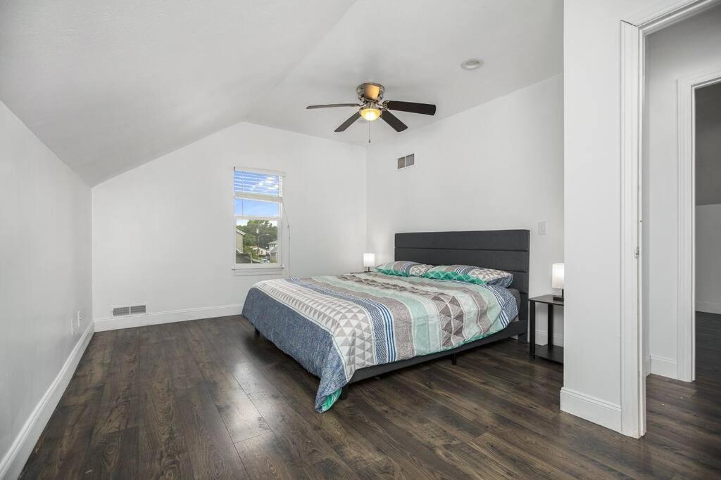 NEW Luxury Spacious & 10 min Driving to Notre Dame! photo 4