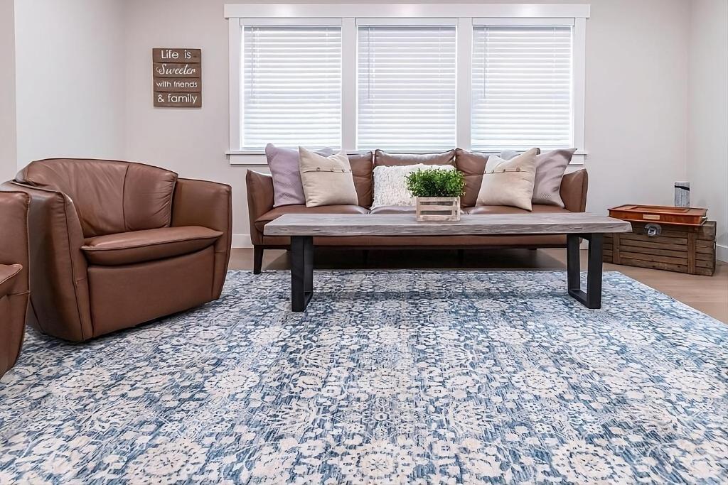 Renovated & Sophisticated Home Near Beach & Shops! photo 1