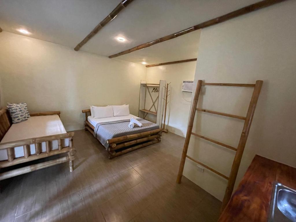 La Tortue Diving Resort Dauin Room Type - Deluxe Queen Room