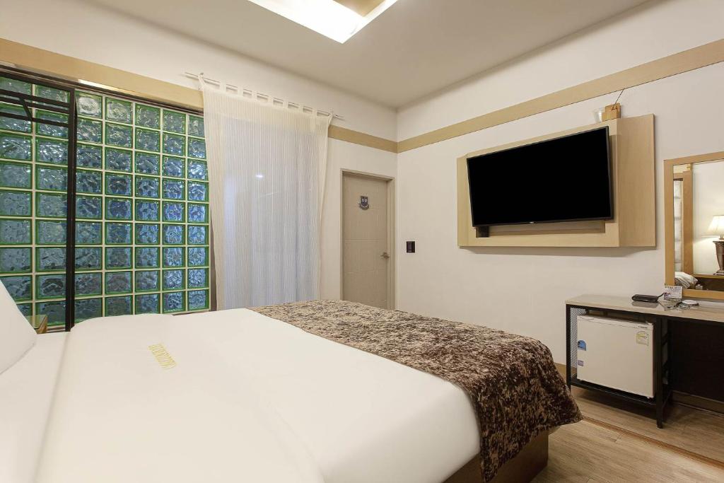 Carlton Hotel photo 2