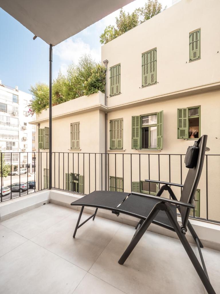 Luxury & Chic 2 Master BR - 2 Balconies - TLV Center! photo 1