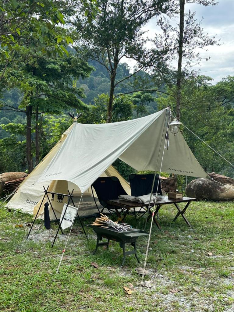 Moon hill camp