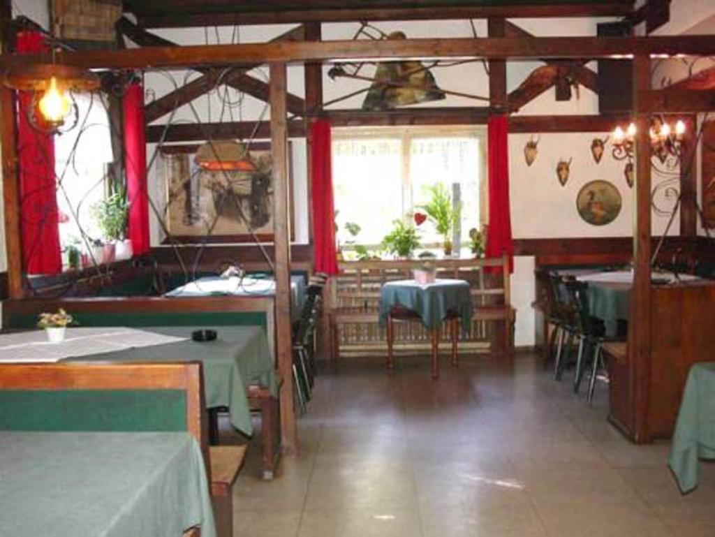 Gasthaus-Pension Zum Brandweiher photo 1