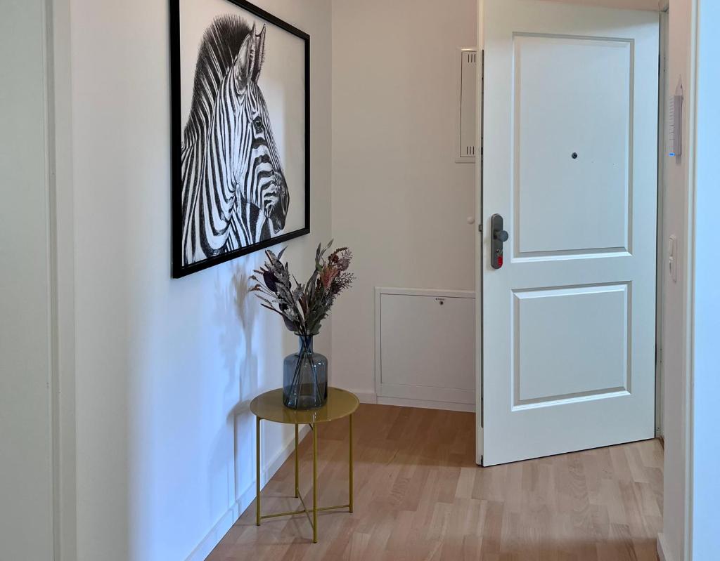 *NEU* 2 Zi, offene Küche, Balkon photo 3