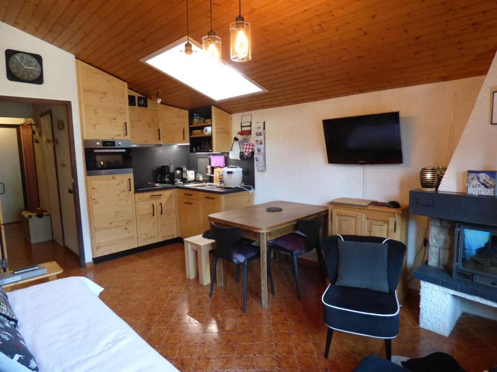 Appartement Le Grand-Bornand, 2 pièces, 4 personnes - FR-1-458-168 photo 2