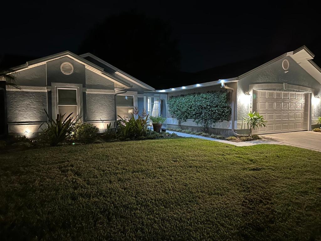 Florida house, 4br 2bt with private pool oasis photo 1