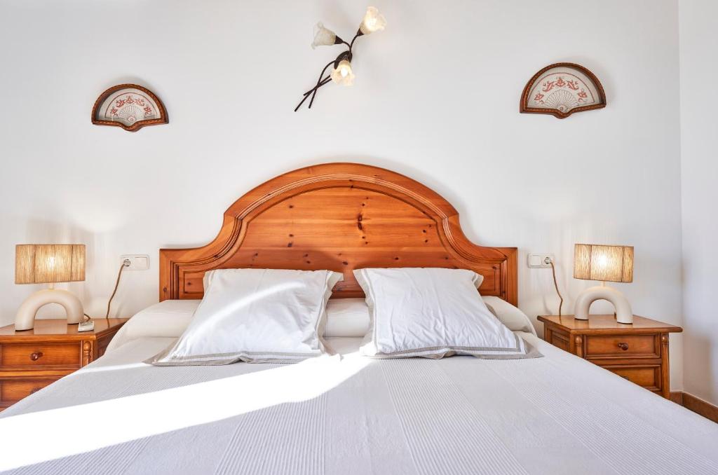Quiet Villa in Buger with amazing pool, paddle court and nice garden photo 3