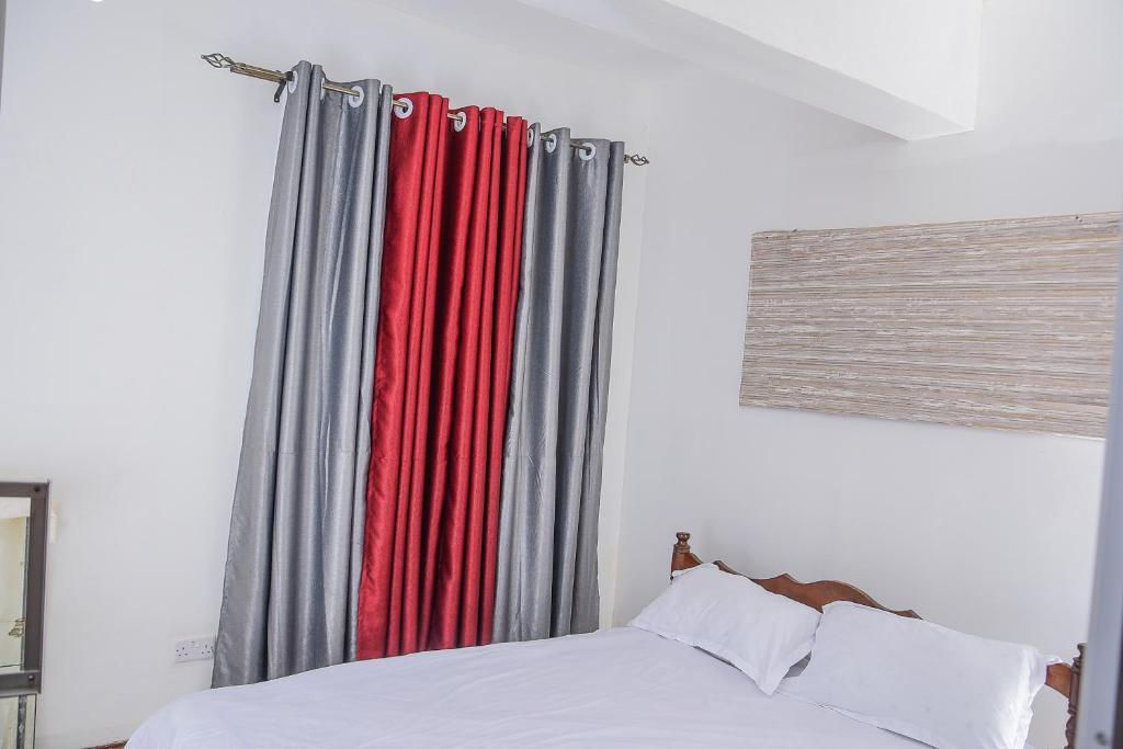 The Penthouse Suites Serviced Apartments Meru photo 3