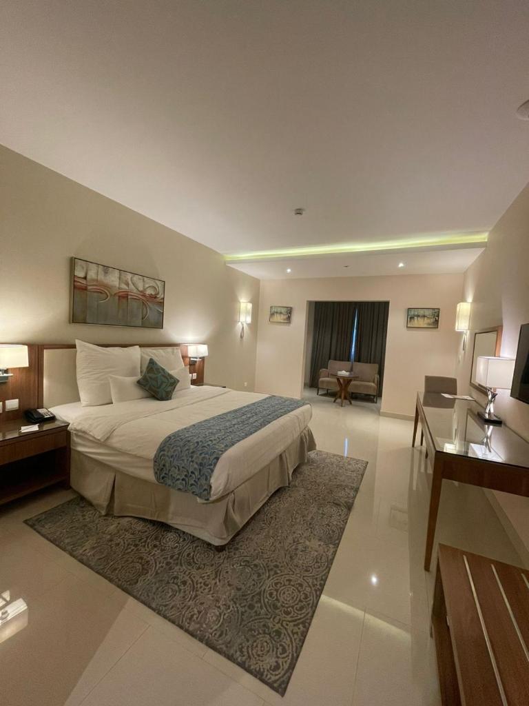 Best Western Plus Buraidah - Tap to explore photos