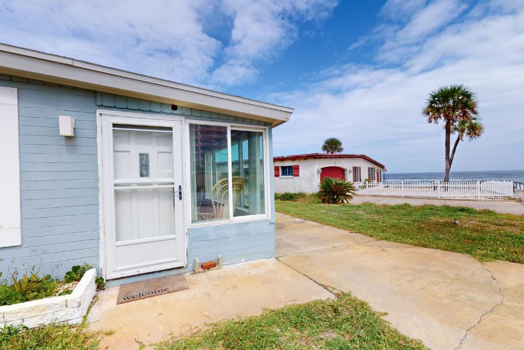 Ocean Beach Bungalow photo 1