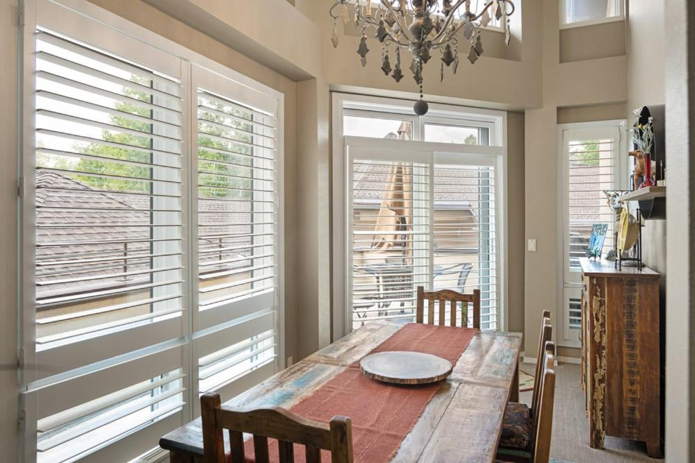Chamonix 20, Snowmass Ski-In/Ski-Out Condo w/Shared Pool/Hot Tub/Private Washer/Dryer/Gym/WiFi photo 4