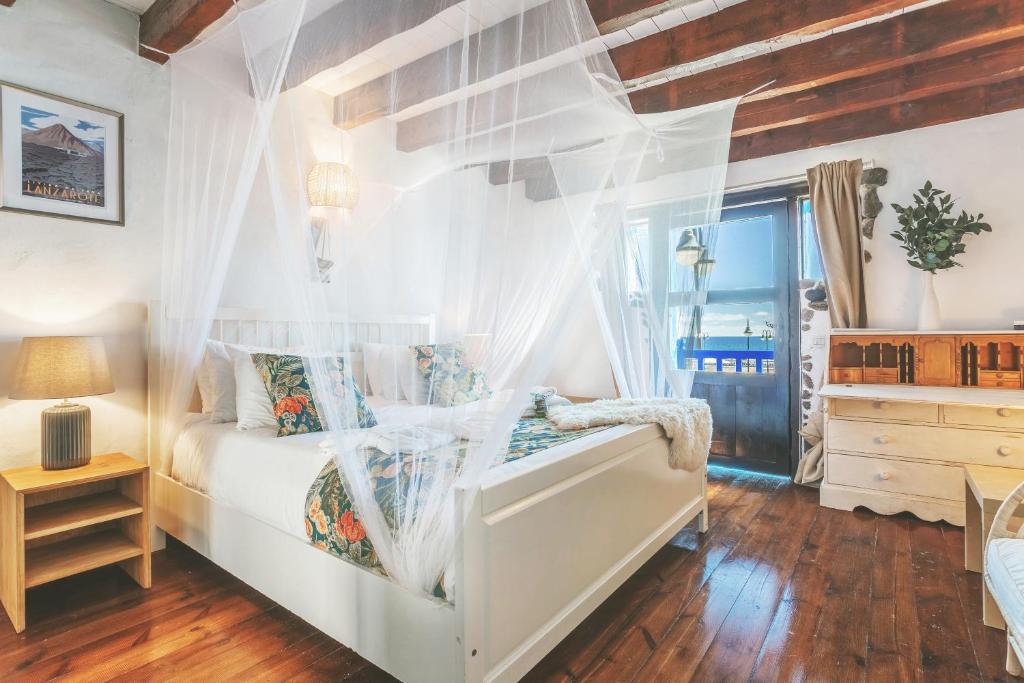 Eco Fisherman's Seafront Cottage photo 3