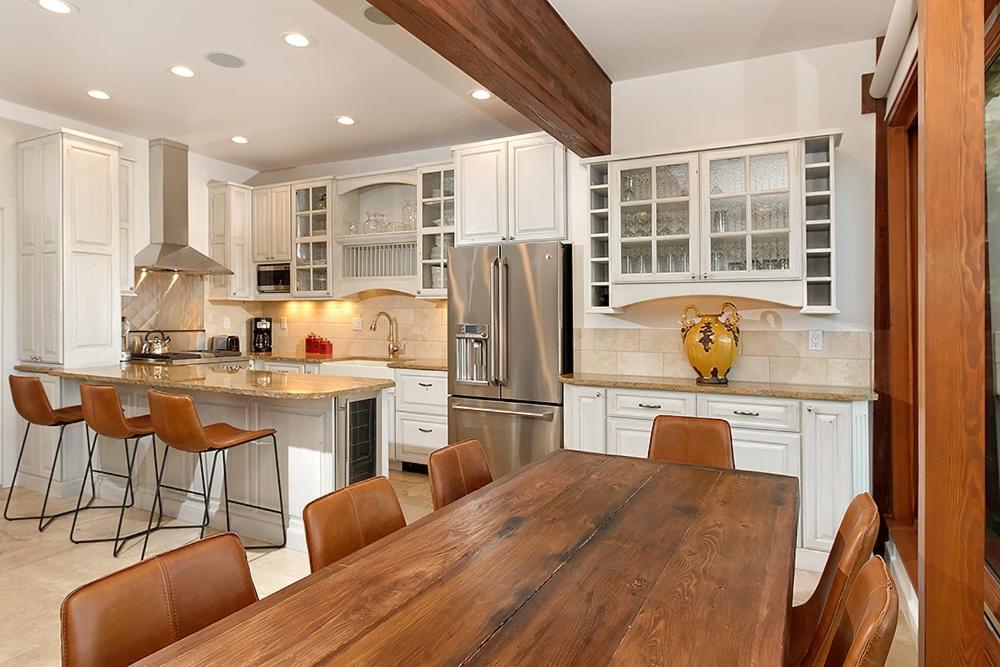 Durant Unit D5, Luxury Condo with Beautiful Furnishings, Great Views, and Central A/C photo 2