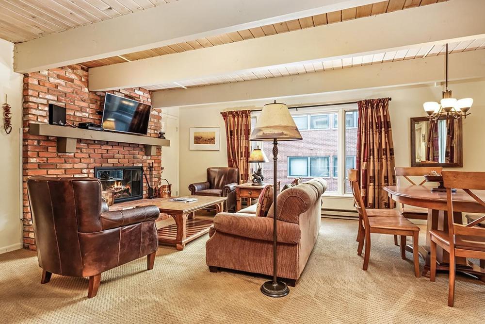 Chateau Chaumont Unit 8, Condo with Excellent Location, 1 Block to Aspen Mountain image