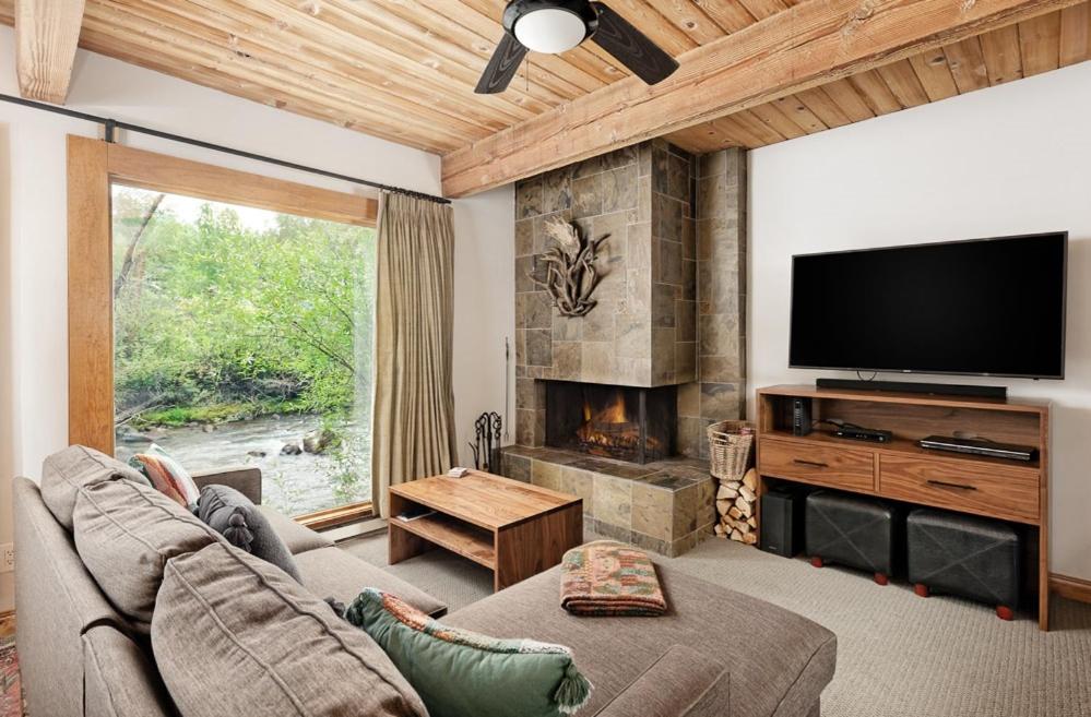Chateau Roaring Fork Unit 21, Riverfront Condo, 4 Blocks f/ Aspen Mountain image