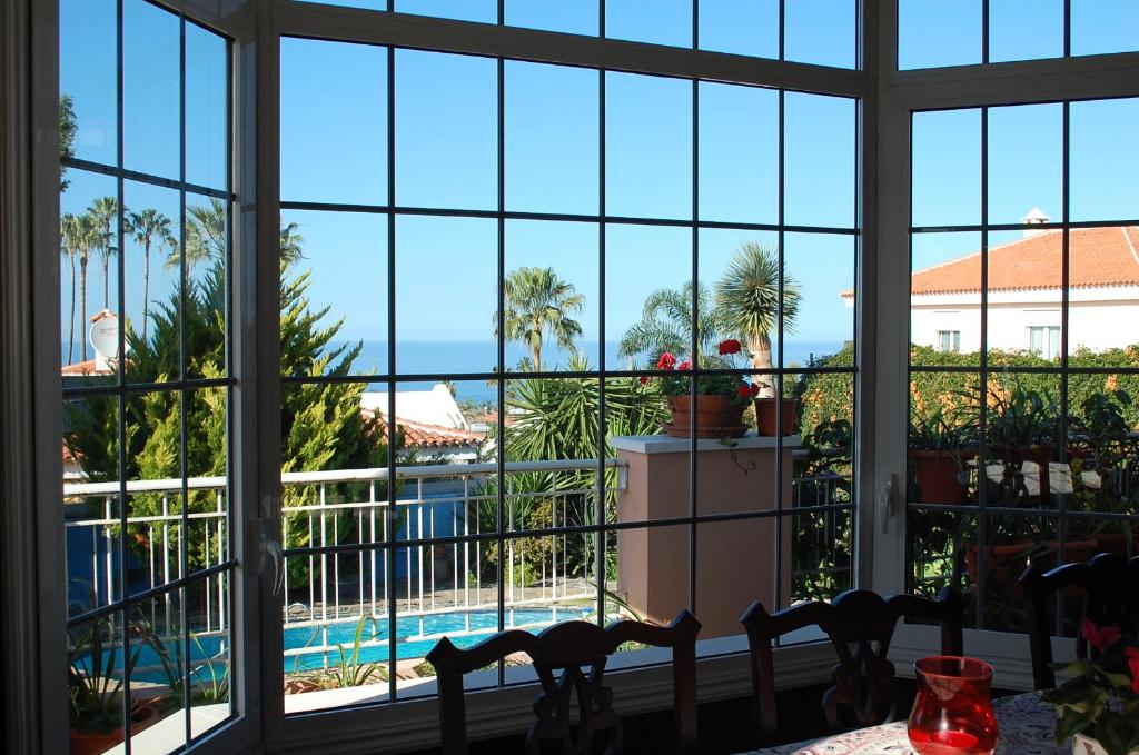 Luxury Villa with Pool Sea and Mountain Views in Puerto de la Cruz