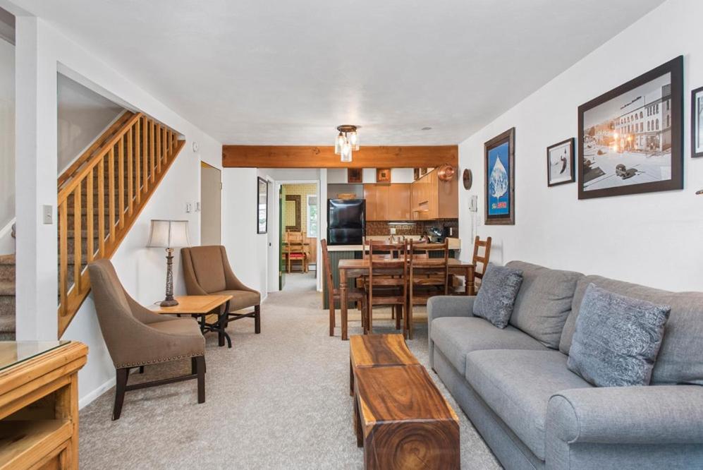 Alpenblick 1, Three Level Townhouse with Fireplace, Private Balcony, and Great Location photo 1
