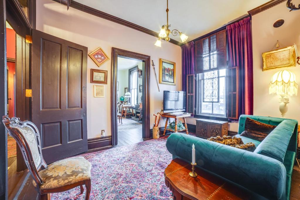 Gorgeous La Porte Apartment in Heart of Dtwn! photo 4