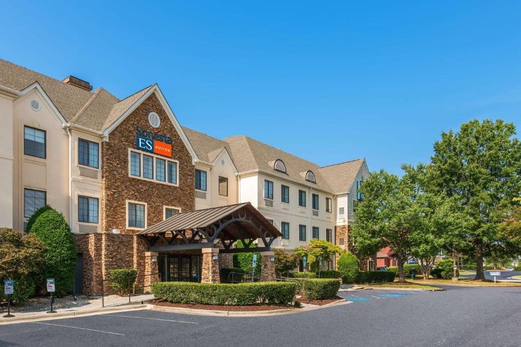 Sonesta ES Suites Charlotte Arrowood image