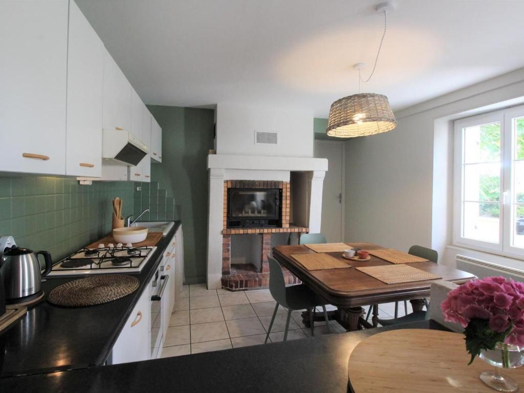 Gîte Blaison-Saint-Sulpice, 3 pièces, 4 personnes - FR-1-622-1 photo 3