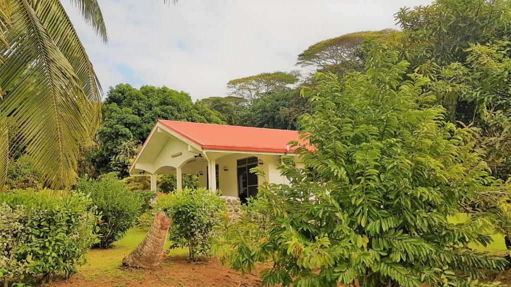 HUAHINE - Tipanier House photo 4