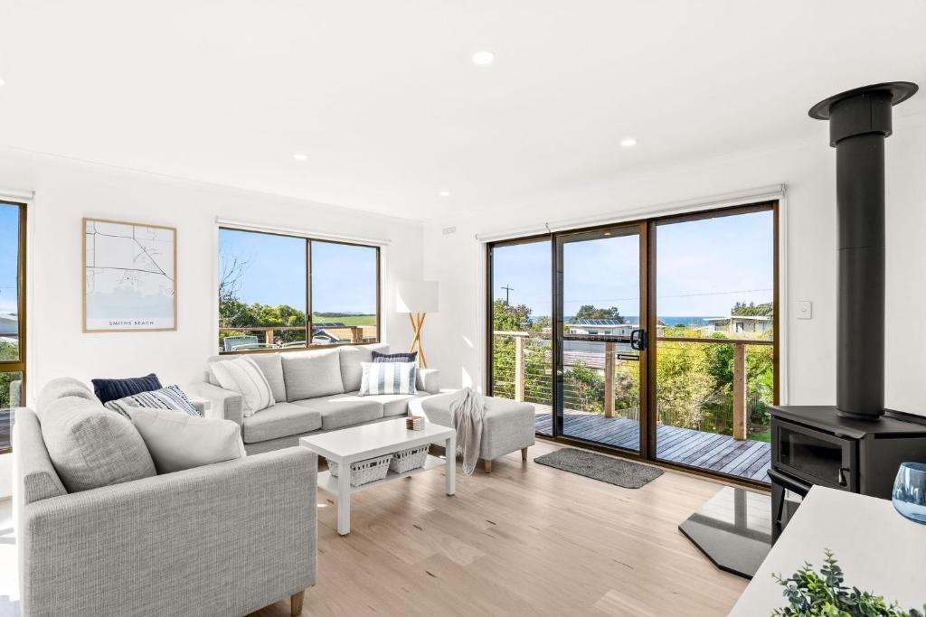 25 Waikiki Crescent, Smiths Beach photo 2