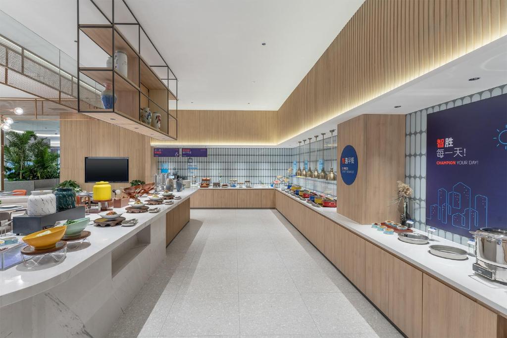Holiday Inn Express Yinchuan Yuehai photo 2