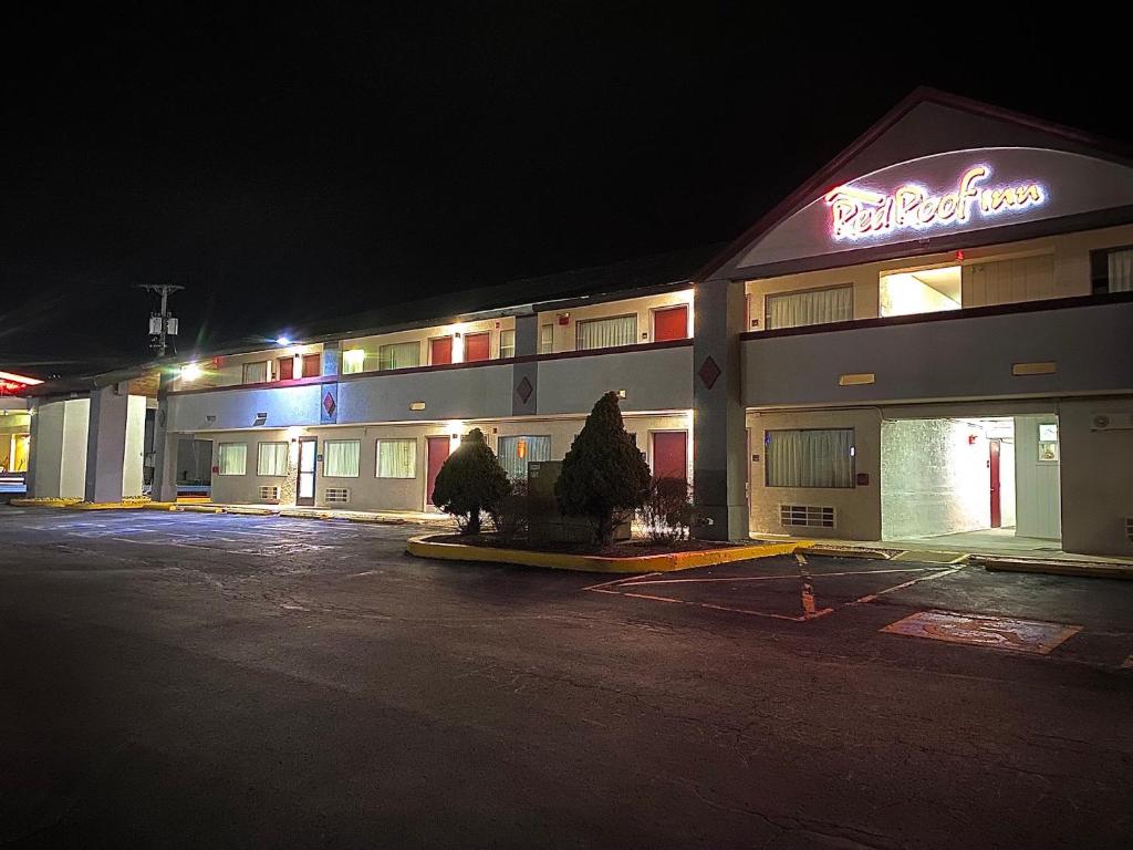Red Roof Inn Somerset, PA photo 3