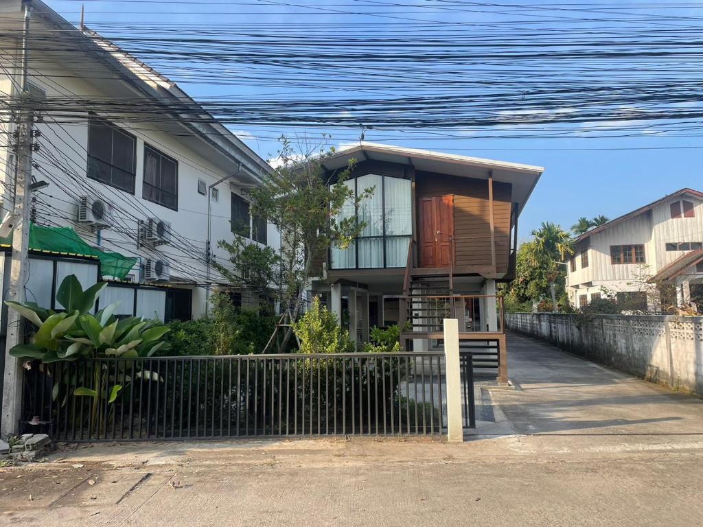 Baan Jai Klang (บ้านใจกลาง) photo 1