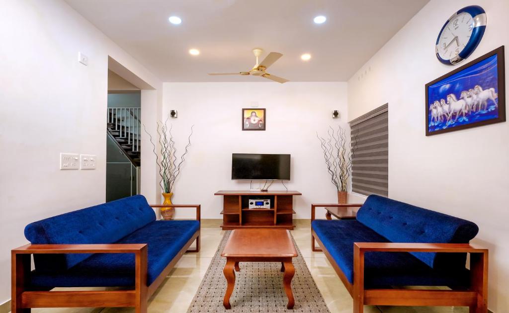 The Vogue - Luxury Private Pool Villa , Athirappilly photo 3