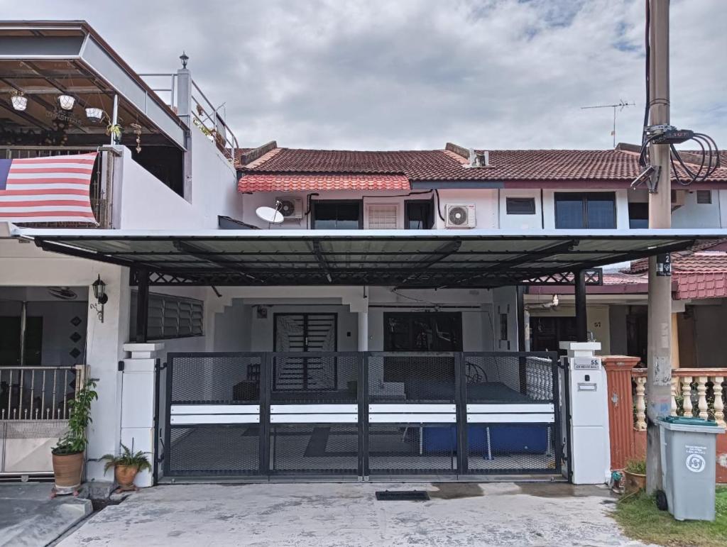 ZR HOLDFAST HOMESTAY BUKIT KATIL MELAKA