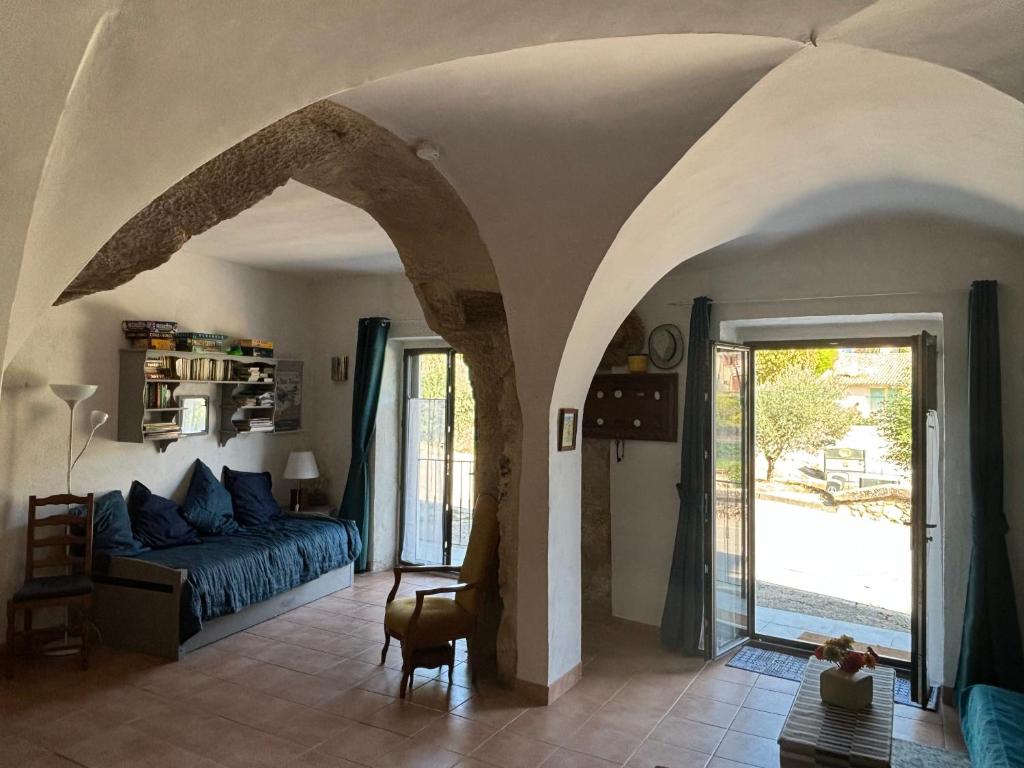 Luberon maison de village entière 2 à 6 personnes photo 1