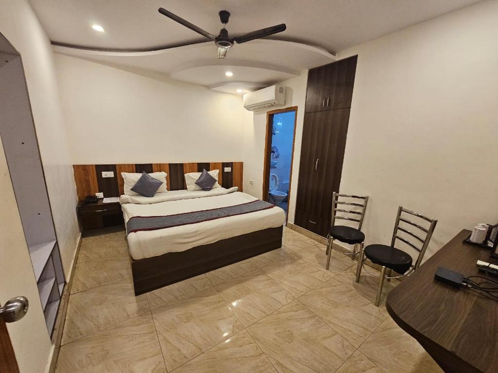 HOTEL ORCHID photo 2