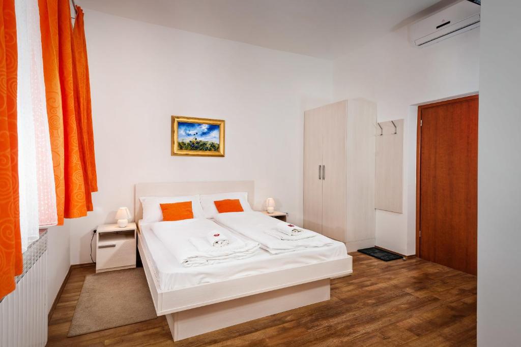 Трехместный (Трехместный номер), Rooms Lidija