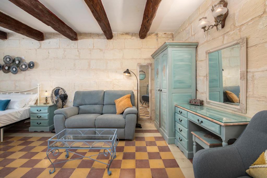 Traditional Maltese Townhouse - Close to Sea photo 1