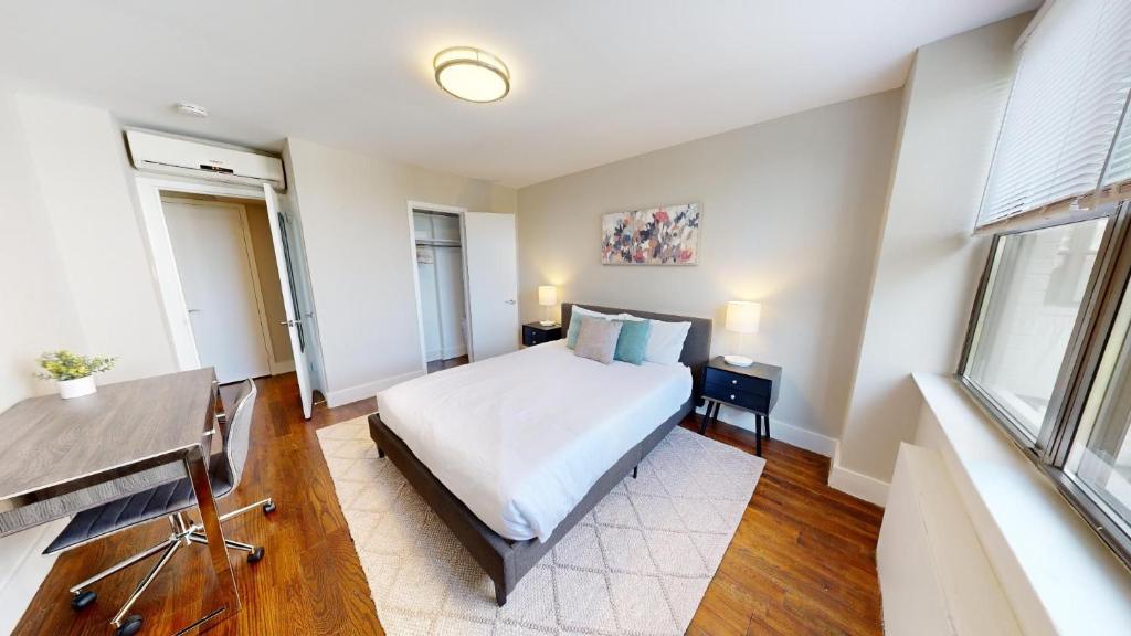 Cozy 1br Apartment With Gym And Pool image