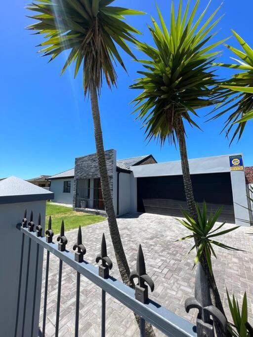 Family Holiday Home Rental in Port Elizabeth photo 3