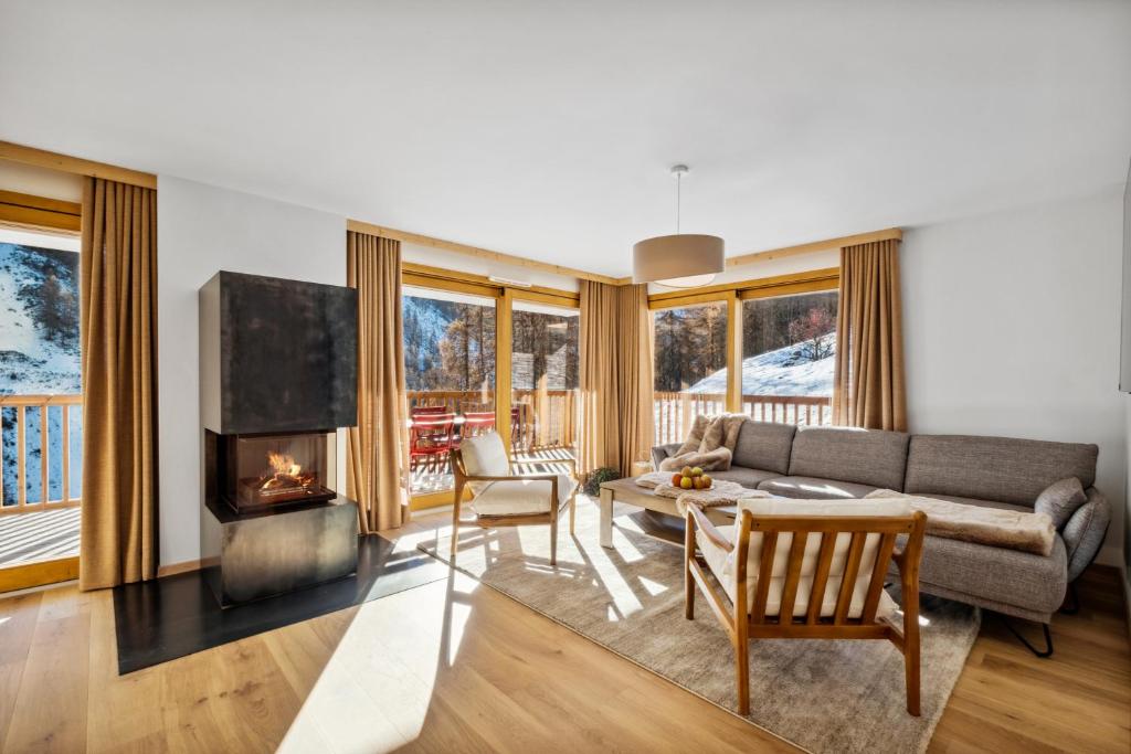 Chalet Les Rahâs by Mrs Miggins